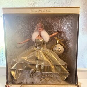 Gold special edition celebration Barbie 2000 Mattel 28269